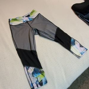 Super cute Jessica Simpson The Warmup leggings